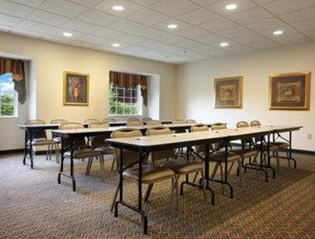 Quality Inn & Suites Robbinsville Bagian luar foto